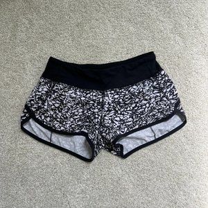 Lululemon Shorts Size 2, Black & White Pattern